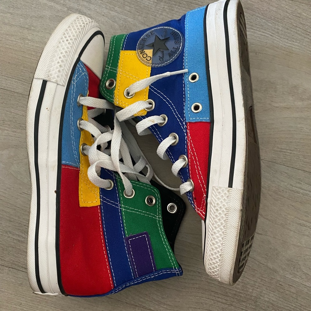 Converse multicolored